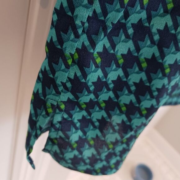 Van Heusen Silky Tank Top Split Neck Flowy Teal Blue - Picture 3 of 9